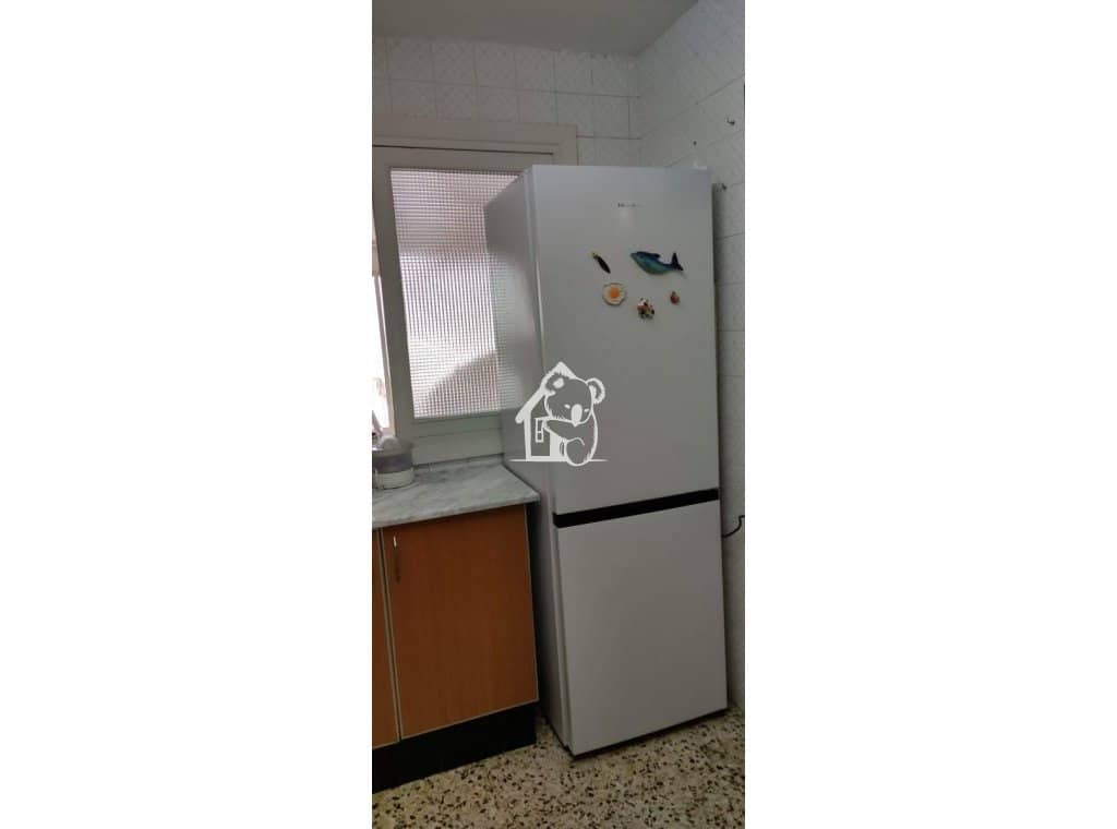 2 bedroom Penthouse for rent in Torrevieja with pool garage - € 900 (Ref: 9848489)