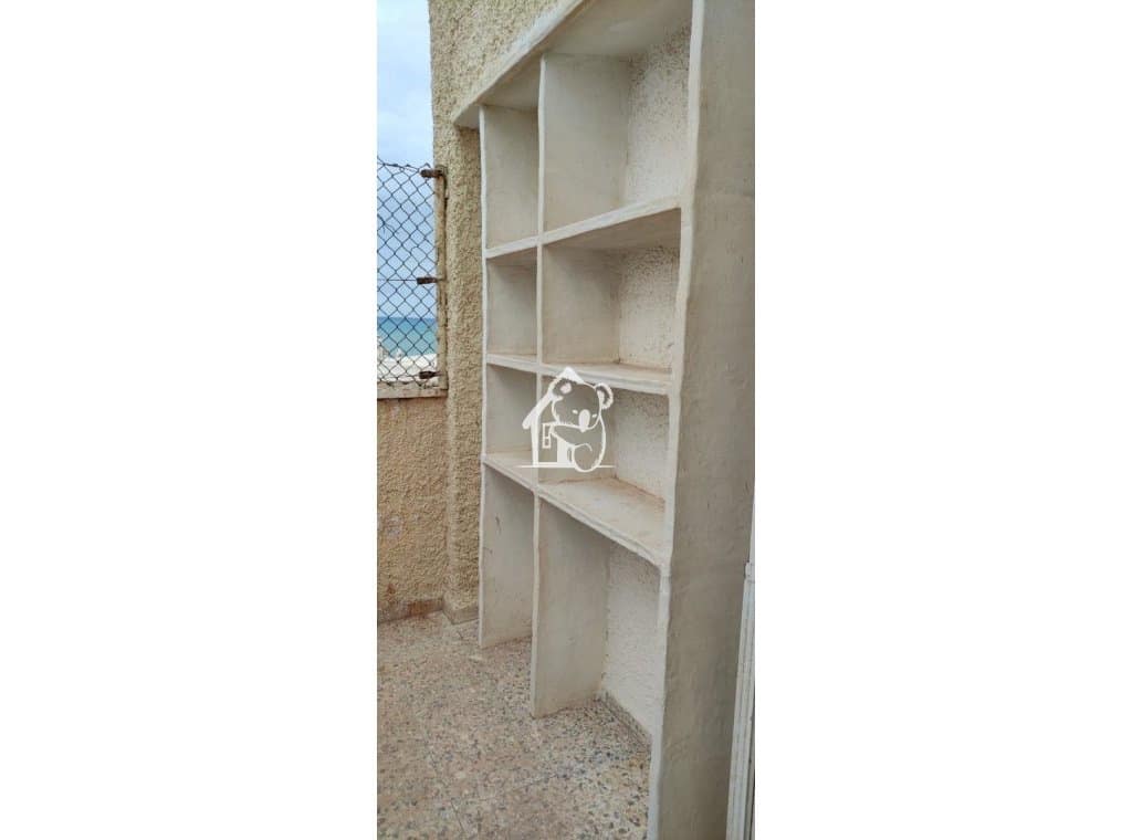 2 bedroom Penthouse for rent in Torrevieja with pool garage - € 900 (Ref: 9848489)