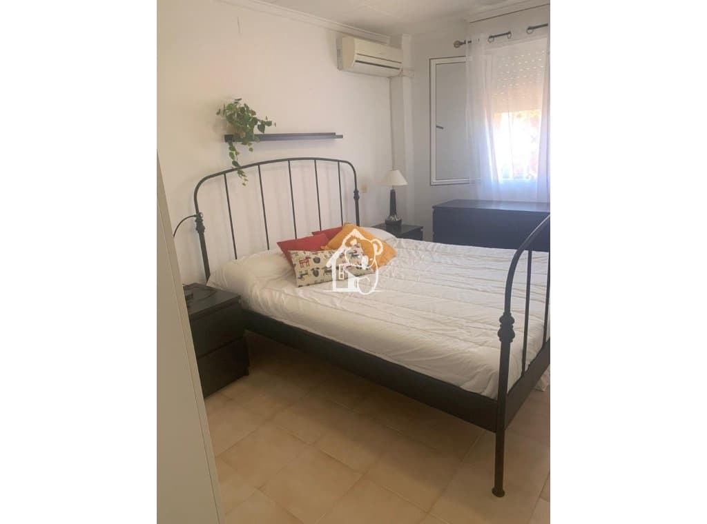 1 bedroom Villa for rent in Villamartin with pool - € 1,600 (Ref: 9850768)