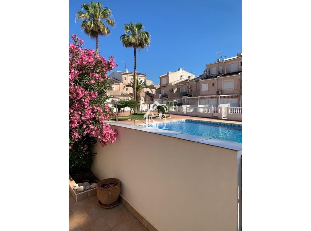 1 bedroom Villa for rent in Villamartin with pool - € 1,600 (Ref: 9850768)