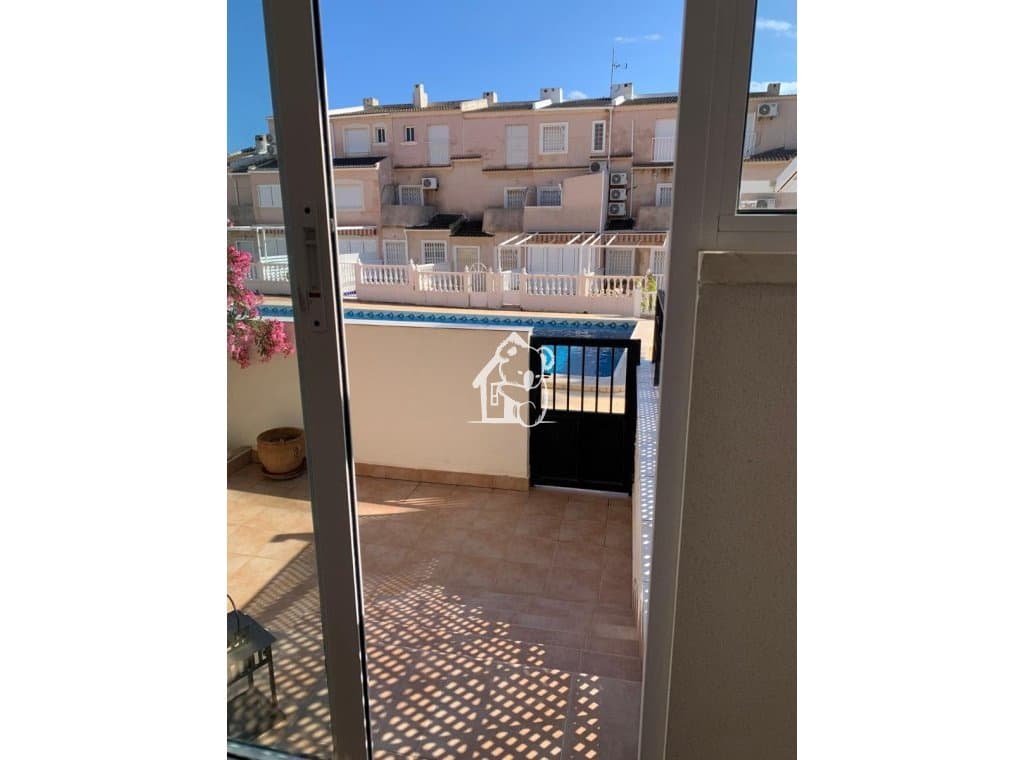 1 bedroom Villa for rent in Villamartin with pool - € 1,600 (Ref: 9850768)