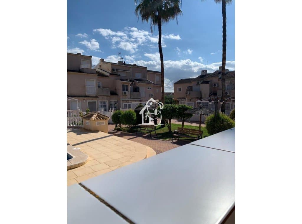 1 bedroom Villa for rent in Villamartin with pool - € 1,600 (Ref: 9850768)