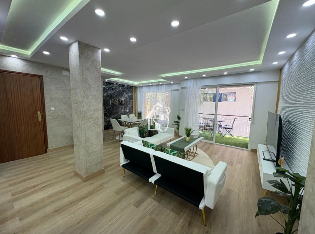 4 chambre Appartement à vendre à Torrevieja - 285 000 € (Ref: 9850771)