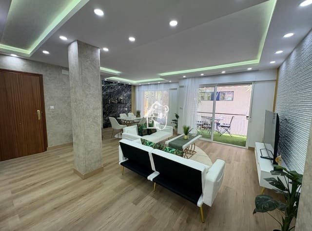 4 chambre Appartement à vendre à Centro - Muelle Pesquero, Torrevieja - 285 000 € (Ref: 9850771)
