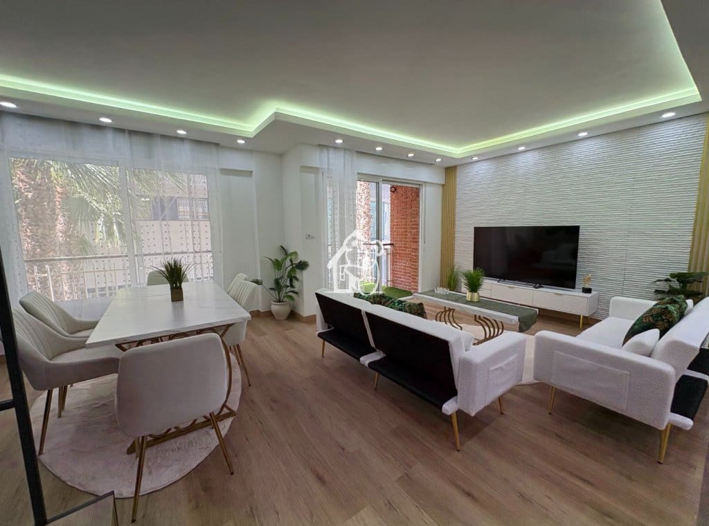 4 chambre Appartement à vendre à Torrevieja - 285 000 € (Ref: 9850771)