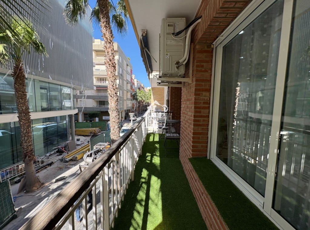 4 chambre Appartement à vendre à Torrevieja - 285 000 € (Ref: 9850771)