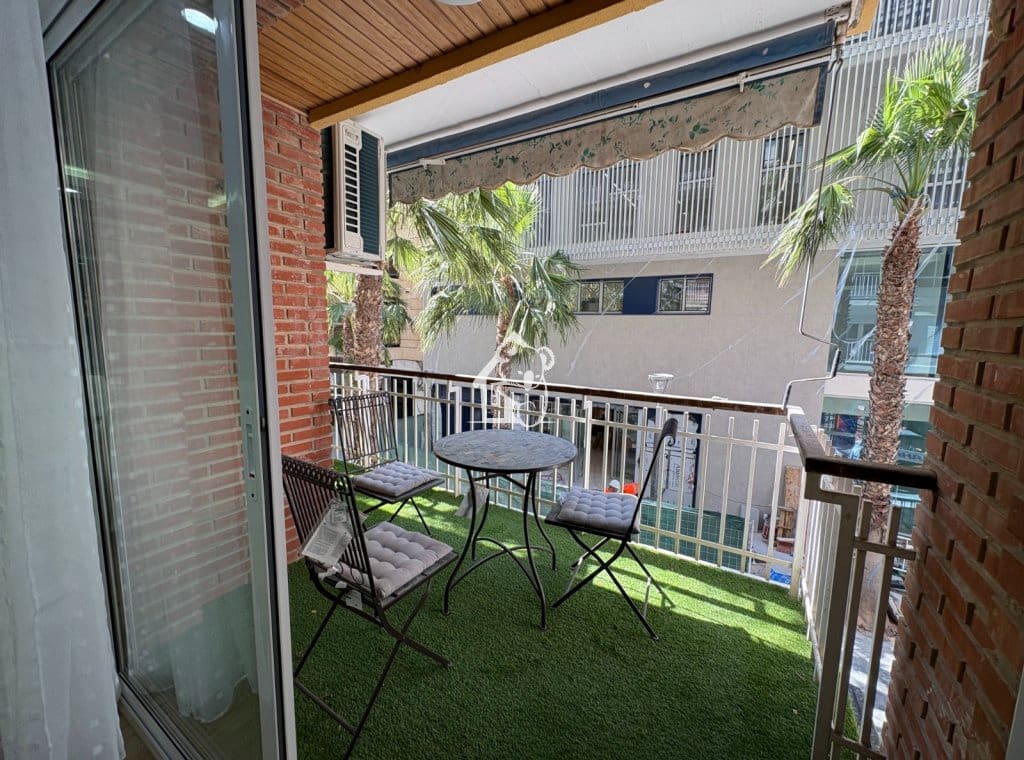 4 chambre Appartement à vendre à Torrevieja - 285 000 € (Ref: 9850771)
