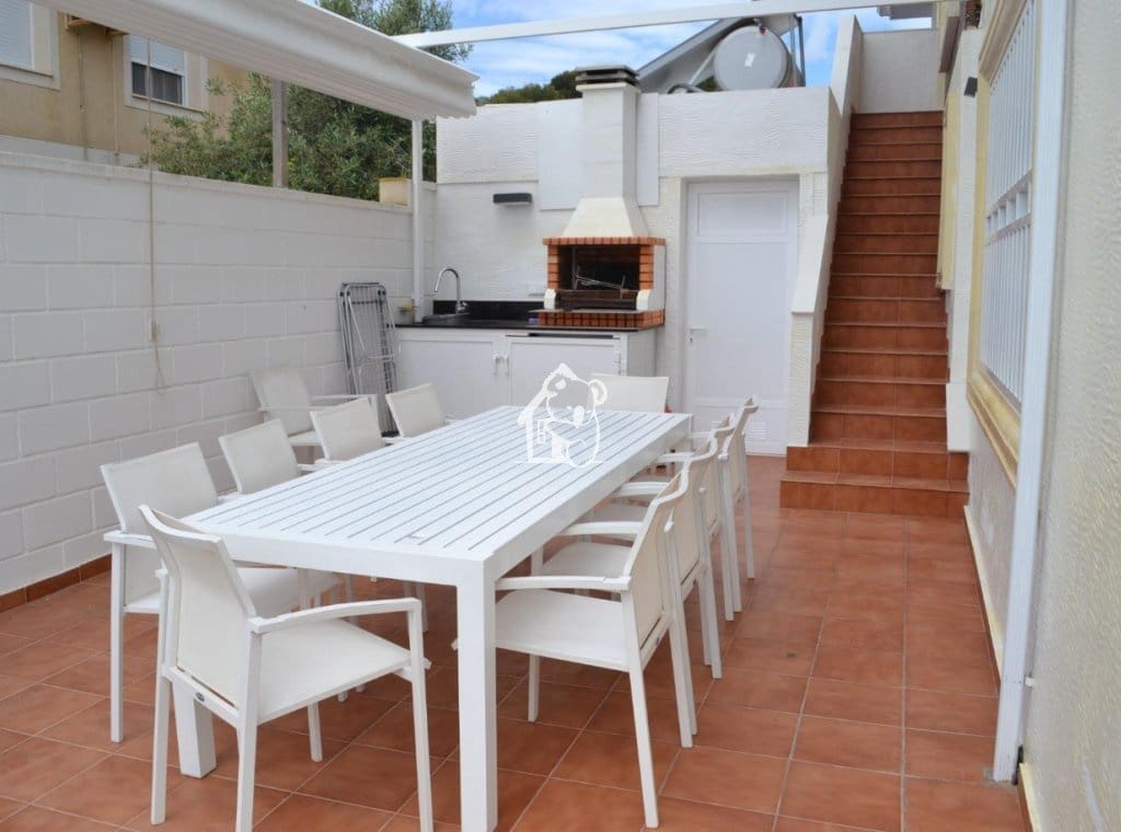 4 soveværelse Villa til leje i Orihuela Costa med swimmingpool garage - € 2.600 (Ref: 9854708)