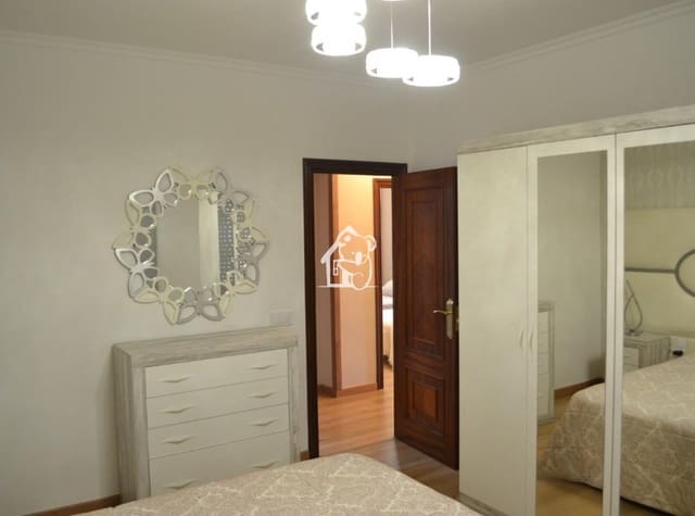 4 soveværelse Villa til leje i La Zenia, Orihuela med swimmingpool garage - € 2.600 (Ref: 9854708)