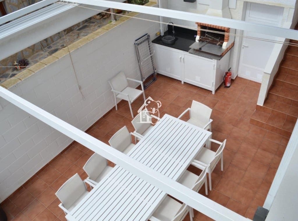 4 soveværelse Villa til leje i Orihuela Costa med swimmingpool garage - € 2.600 (Ref: 9854708)