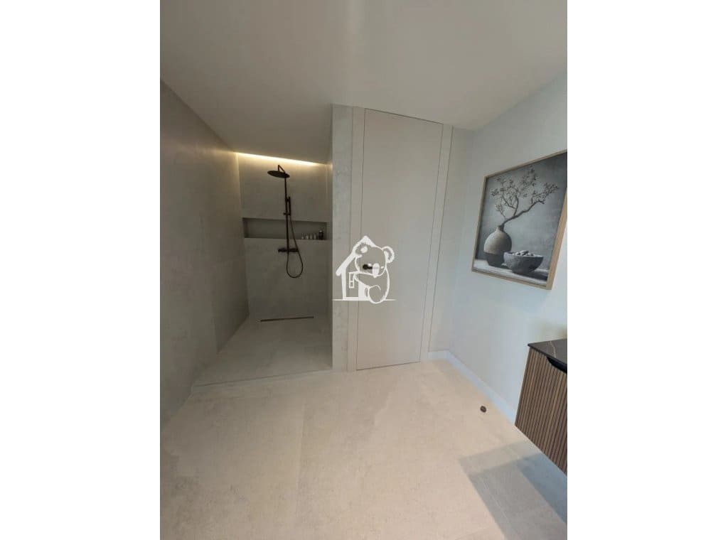 2 bedroom Apartment for rent in Torrevieja with pool - € 3,300 (Ref: 9858954)