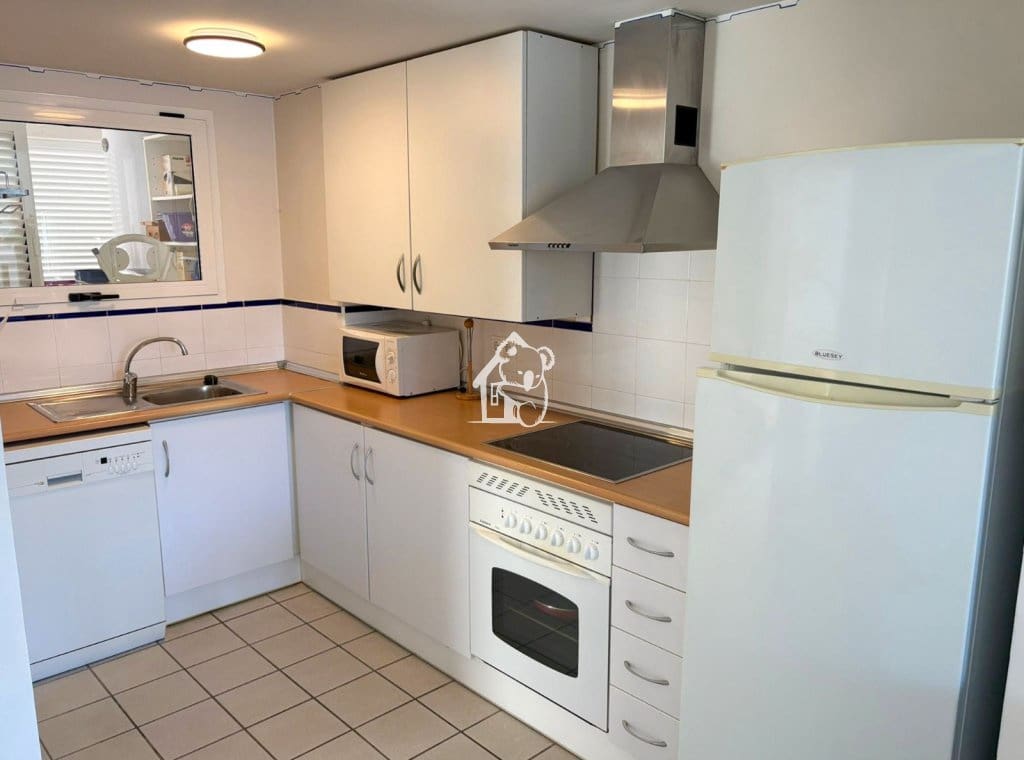 2 bedroom Apartment for rent in Playa Flamenca with pool garage - € 1,000 (Ref: 9861375)