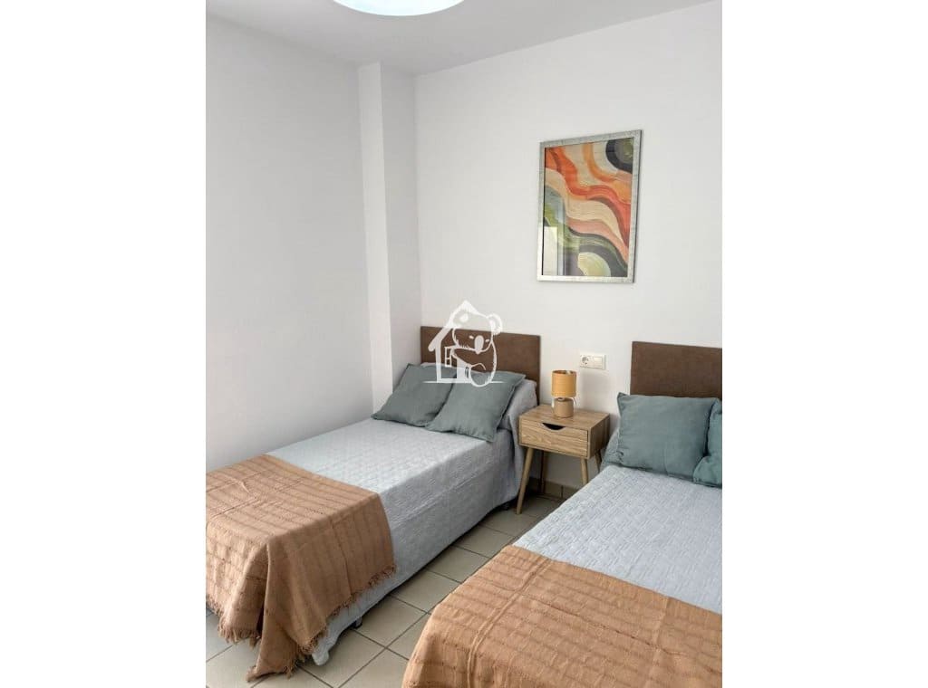 2 bedroom Apartment for rent in Playa Flamenca with pool garage - € 1,000 (Ref: 9861375)