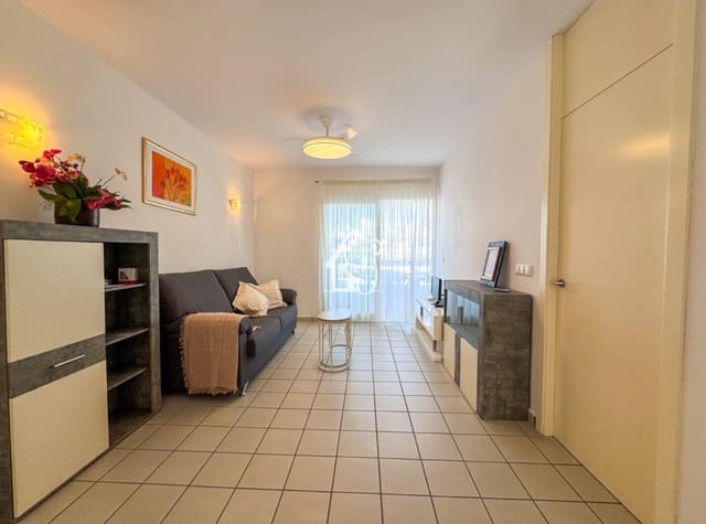 2 makuuhuone Huoneisto vuokrattavana paikassa Playa Flamenca, Orihuela mukana uima-altaan 
autotalli - 1 000 € (Ref: 9861375)