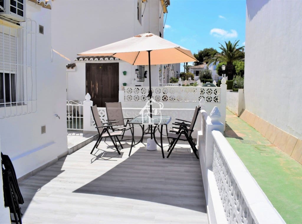1 soveværelse Bungalow til leje i Torrevieja med swimmingpool - € 750 (Ref: 9861376)