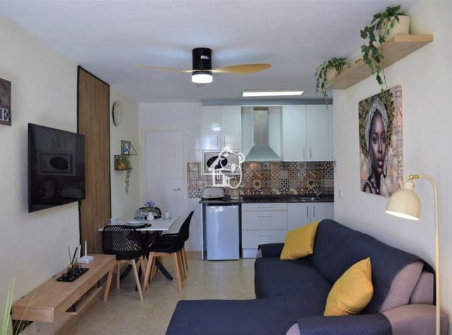 1 makuuhuone Bungalow vuokrattavana paikassa Los Balcones - Los Altos, Torrevieja mukana uima-altaan - 750 € (Ref: 9861376)