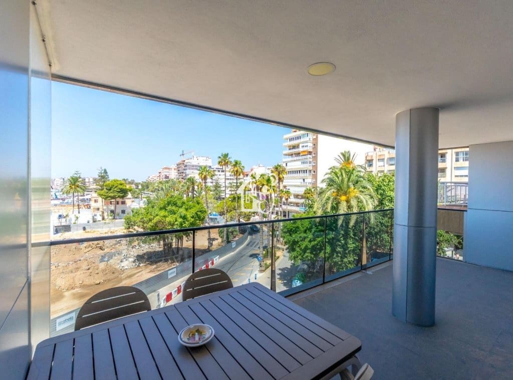 3 bedroom Apartment for rent in Torrevieja - € 1,100 (Ref: 9861378)