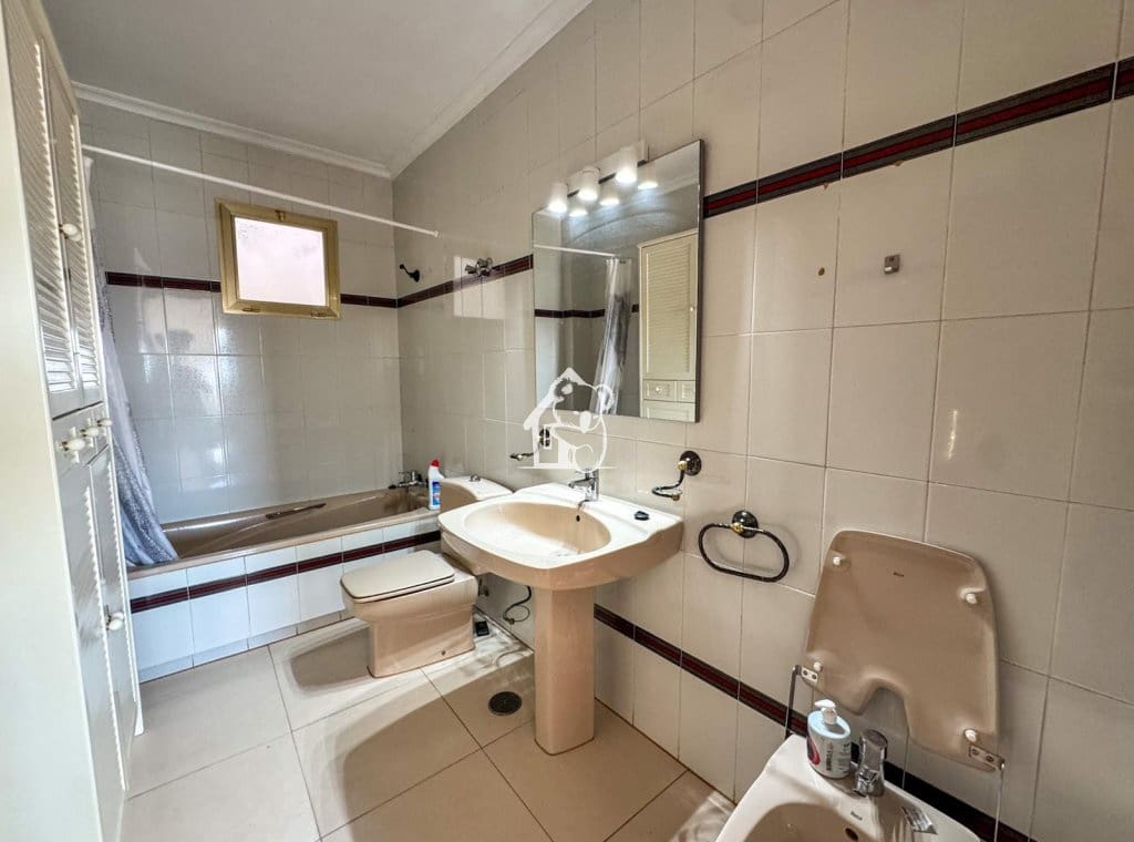 3 bedroom Apartment for rent in Torrevieja - € 1,100 (Ref: 9861378)