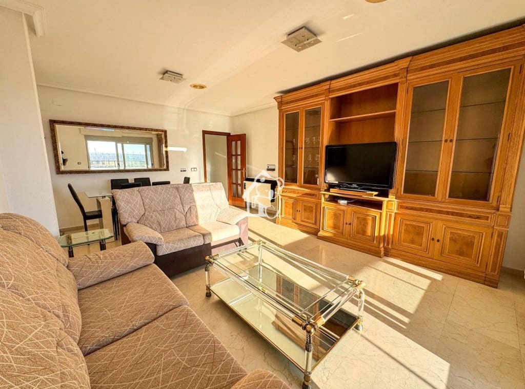 3 bedroom Apartment for rent in Torrevieja - € 1,100 (Ref: 9861378)