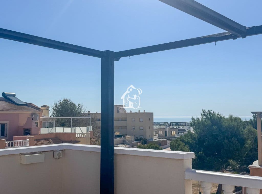 3 sovrum Villa till salu i Orihuela Costa med pool - 199 000 € (Ref: 9868032)
