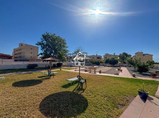 3 chambre Villa/Maison à vendre à Lomas de Cabo Roig - Los Dolses, Orihuela avec piscine - 199 000 € (Ref: 9868032)