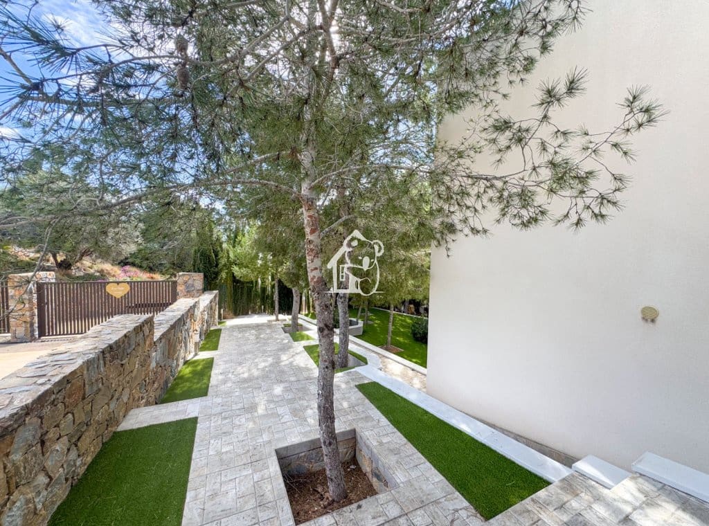 4 slaapkamer Villa te koop in Orihuela Costa met zwembad garage - € 1.400.000 (Ref: 9868033)