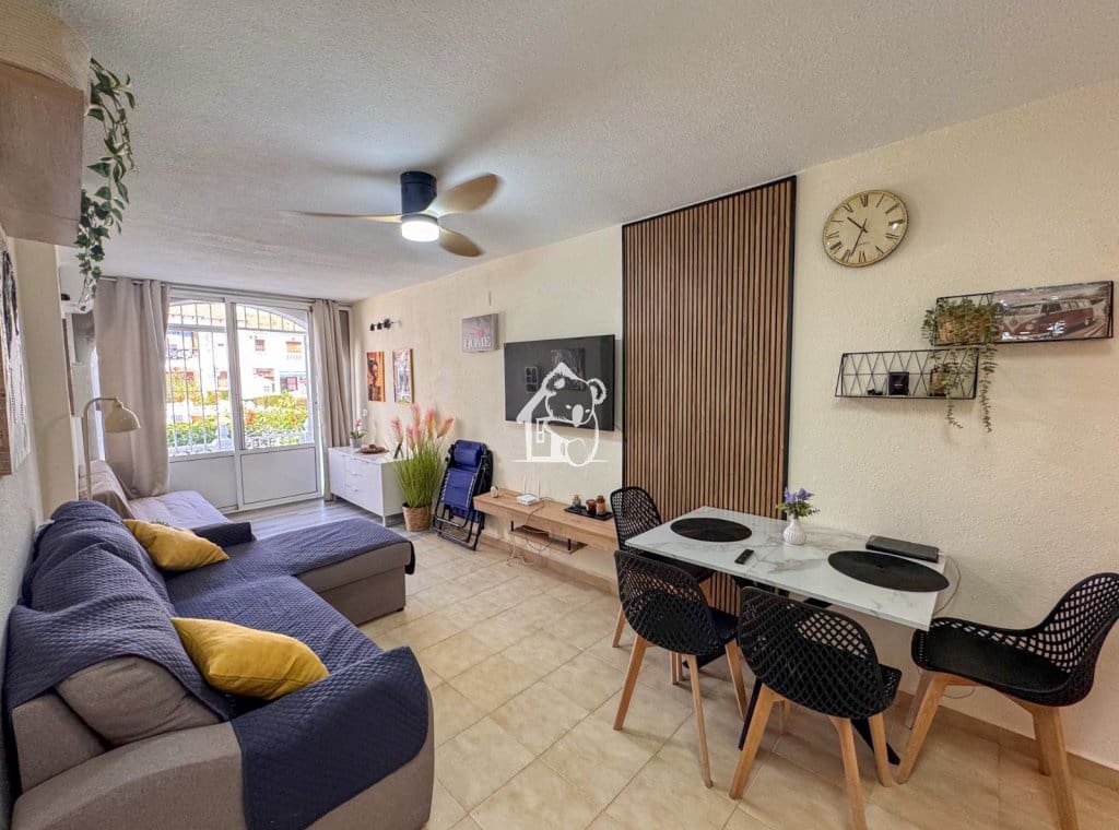1 sypialnia Bungalow do wynajęcia w Torrevieja z basenem - 750 € (Ref: 9872821)