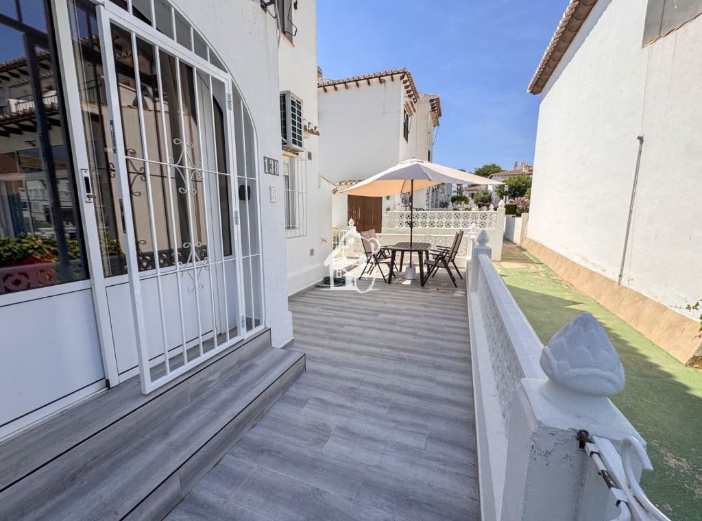 1 sypialnia Bungalow do wynajęcia w Torrevieja z basenem - 750 € (Ref: 9872821)