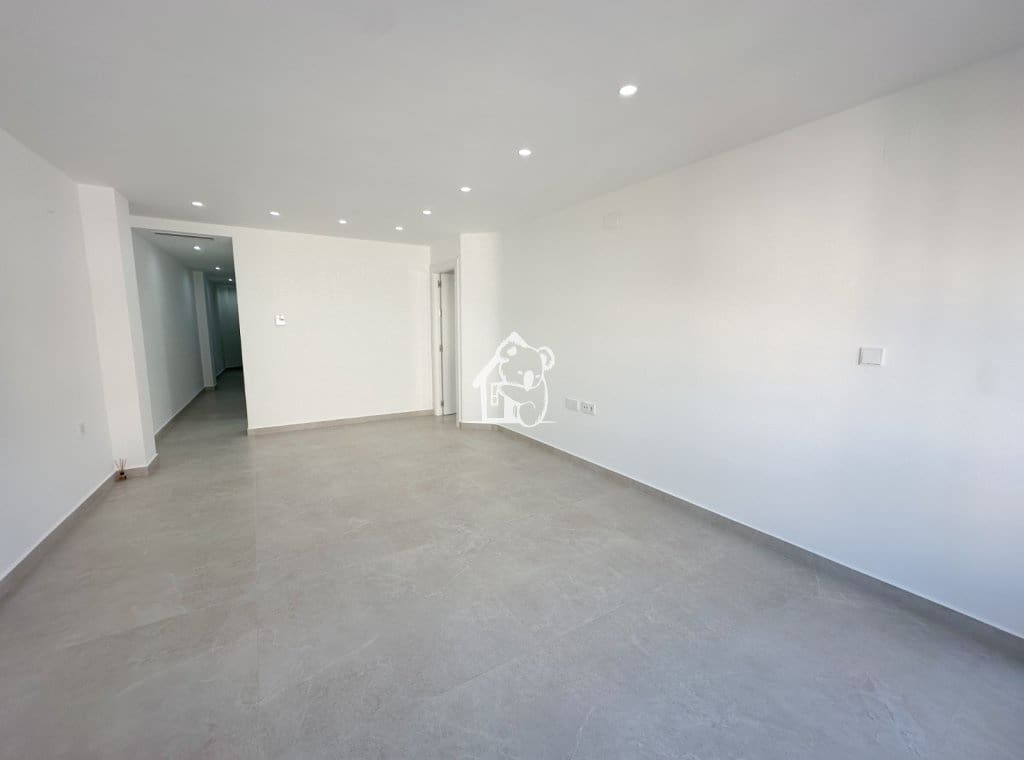 3 bedroom Apartment for sale in Benejuzar with garage - € 180,000 (Ref: 9875535)