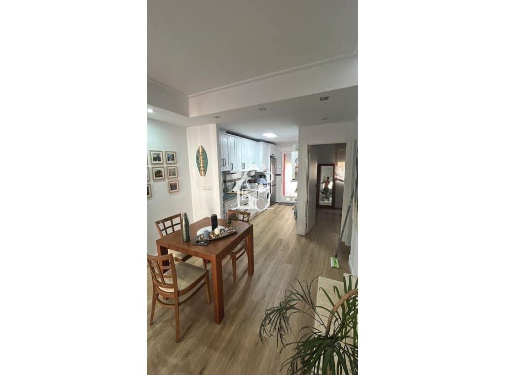 2 soveværelse Villa til leje i Orihuela Costa med swimmingpool garage - € 1.000 (Ref: 9877699)