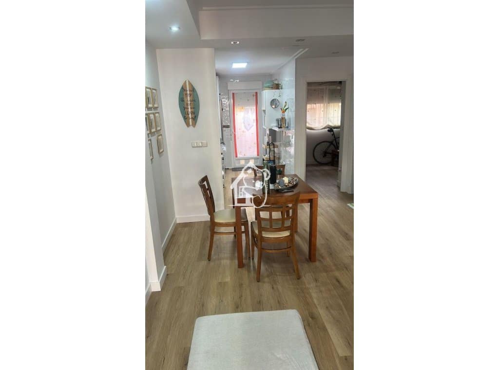 2 soveværelse Villa til leje i Orihuela Costa med swimmingpool garage - € 1.000 (Ref: 9877699)