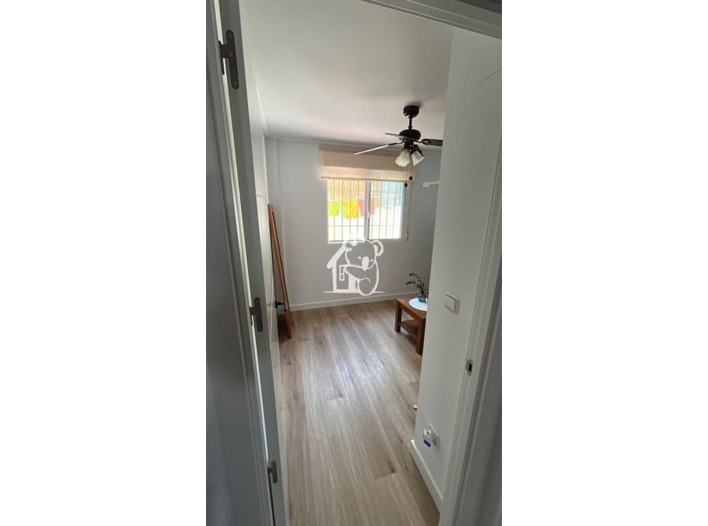2 soveværelse Villa til leje i Orihuela Costa med swimmingpool garage - € 1.000 (Ref: 9877699)