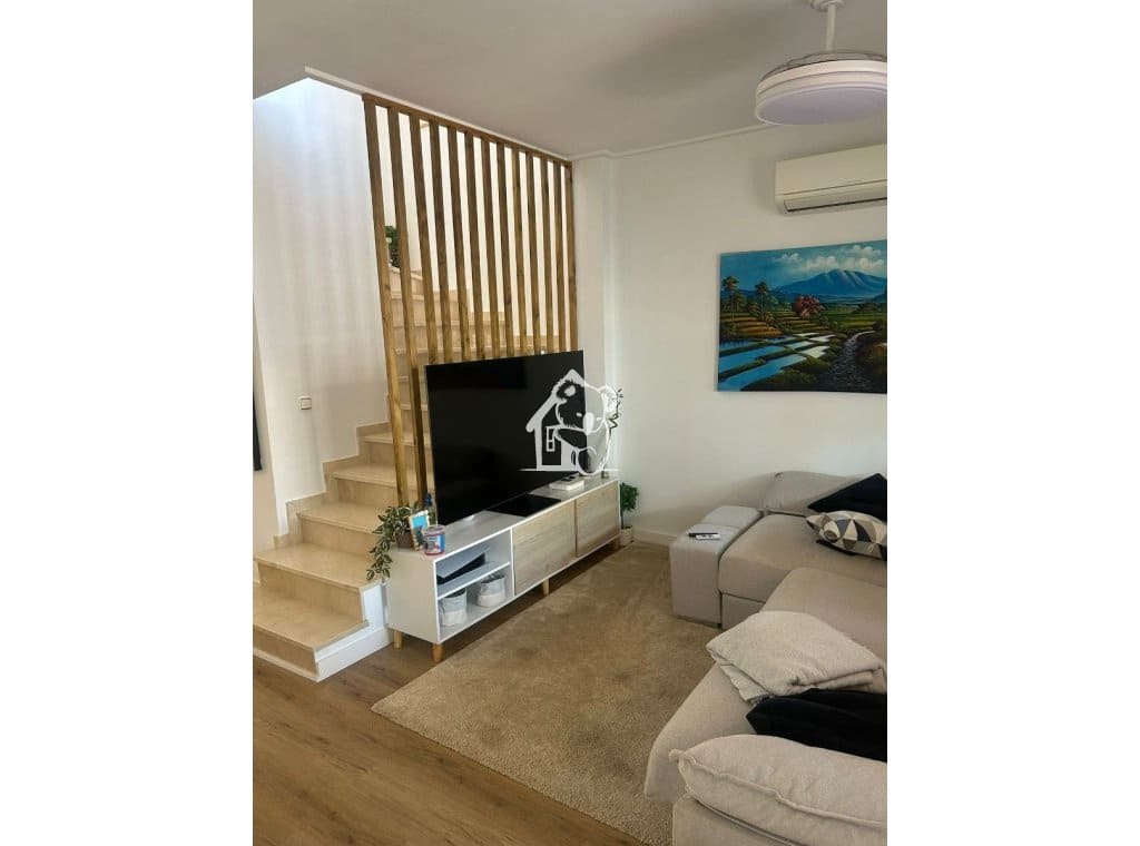 2 soveværelse Villa til leje i Orihuela Costa med swimmingpool garage - € 1.000 (Ref: 9877699)