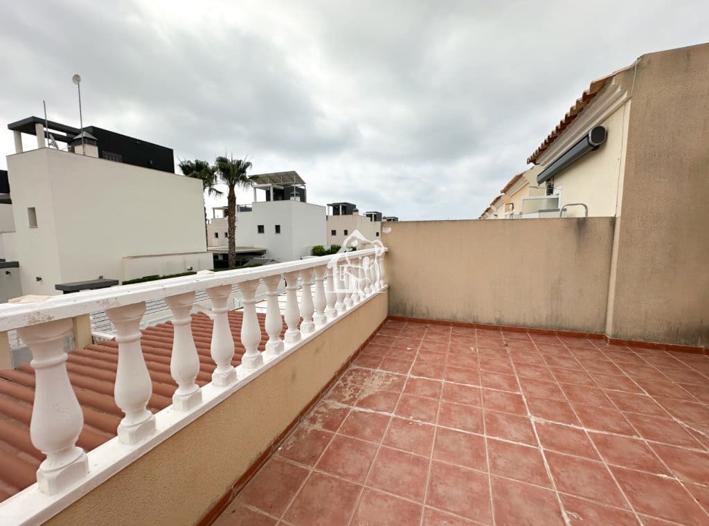 2 bedroom Villa for rent in Orihuela Costa with pool garage - € 1,000 (Ref: 9880402)