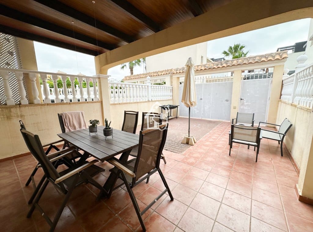 2 bedroom Villa for rent in Orihuela Costa with pool garage - € 1,000 (Ref: 9880402)