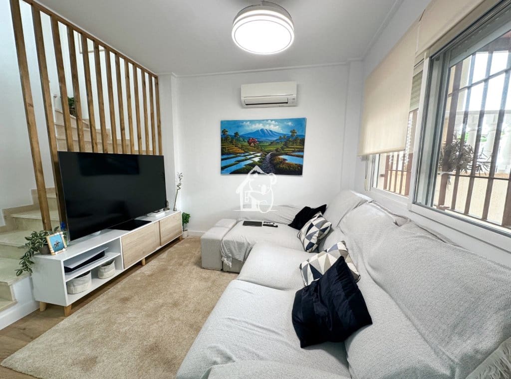 2 bedroom Villa for rent in Orihuela Costa with pool garage - € 1,000 (Ref: 9880402)