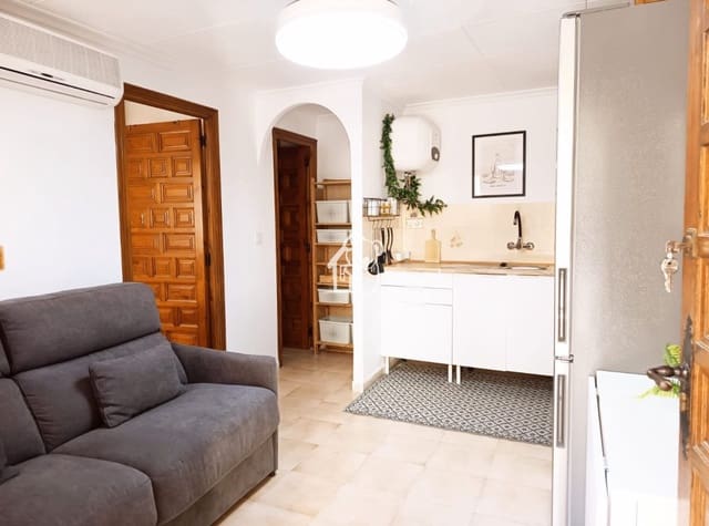 1 bedroom Townhouse for rent in La Marina, Elche / Elx - € 790 (Ref: 9883861)