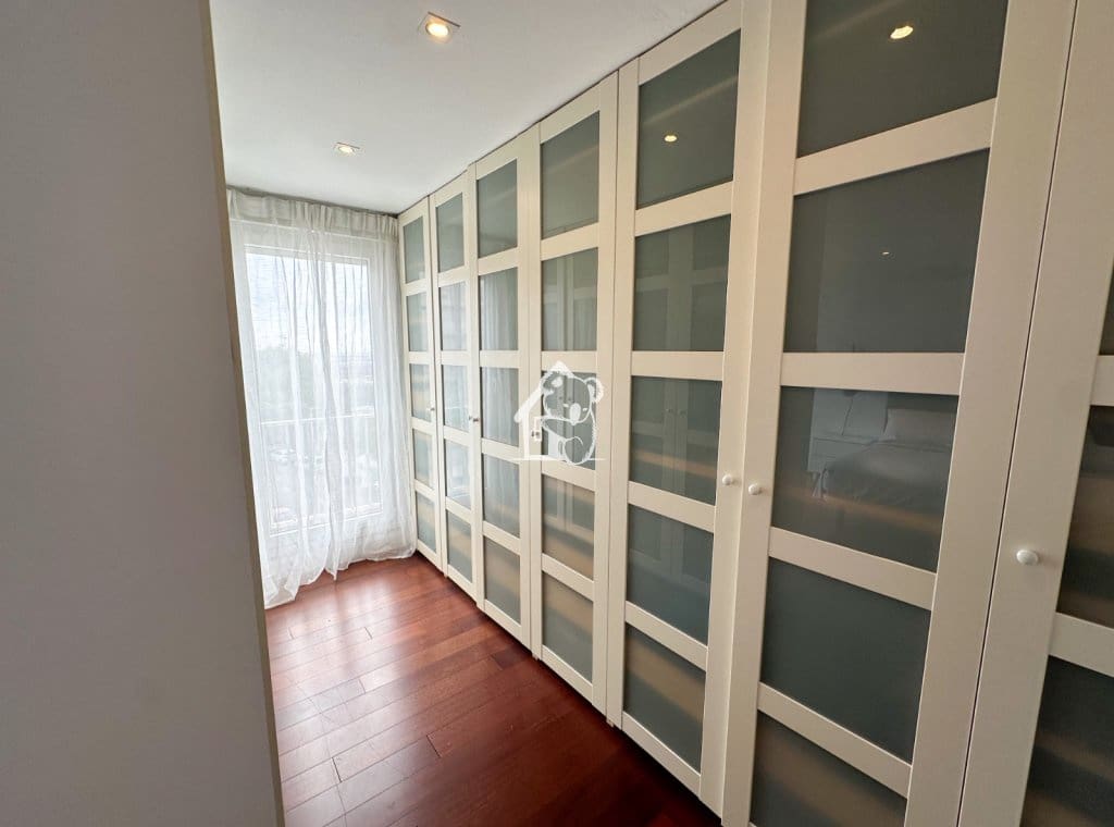 4 sypialnia Apartament do wynajęcia w Torrevieja z basenem garażem - 2 100 € (Ref: 9889600)