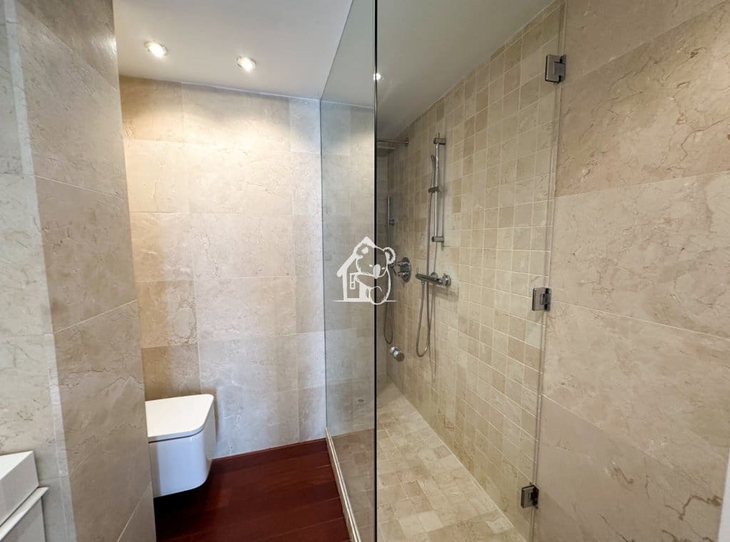 4 sypialnia Apartament do wynajęcia w Torrevieja z basenem garażem - 2 100 € (Ref: 9889600)