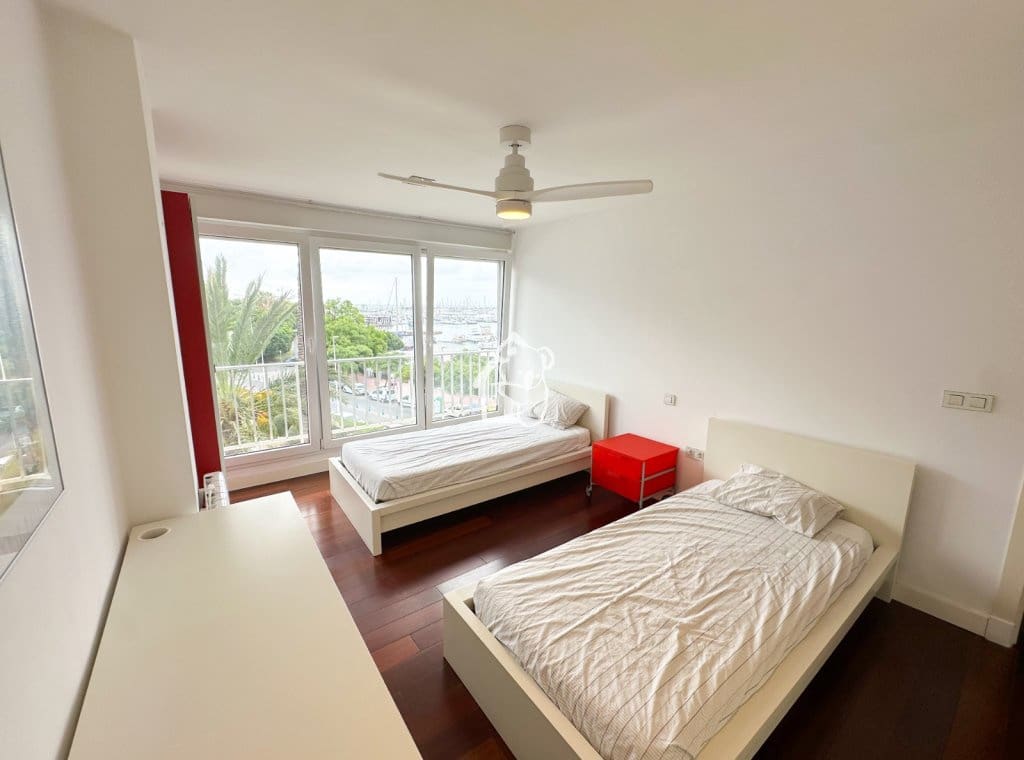 4 sypialnia Apartament do wynajęcia w Torrevieja z basenem garażem - 2 100 € (Ref: 9889600)