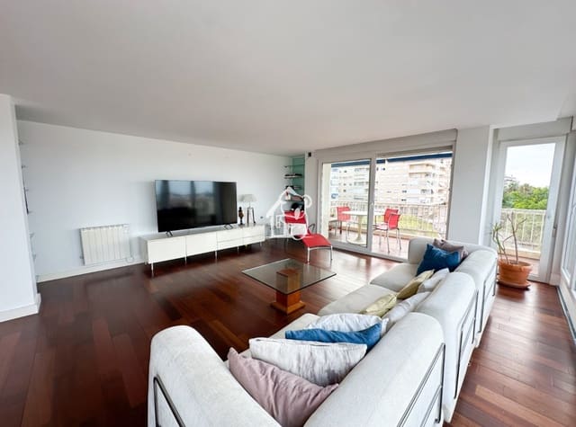 4 sypialnia Apartament do wynajęcia w Puerto Deportivo, Torrevieja z basenem garażem - 2 100 € (Ref: 9889600)