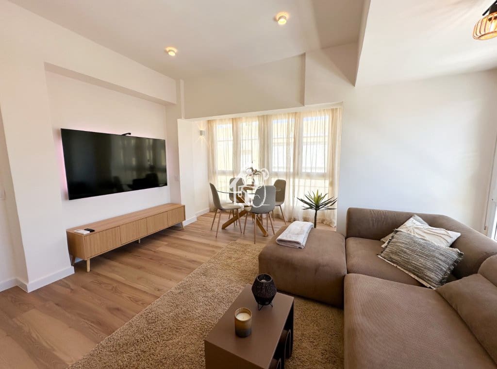 3 camera da letto Appartamento da affittare in Torrevieja con garage - 1.250 € (Rif: 9889601)