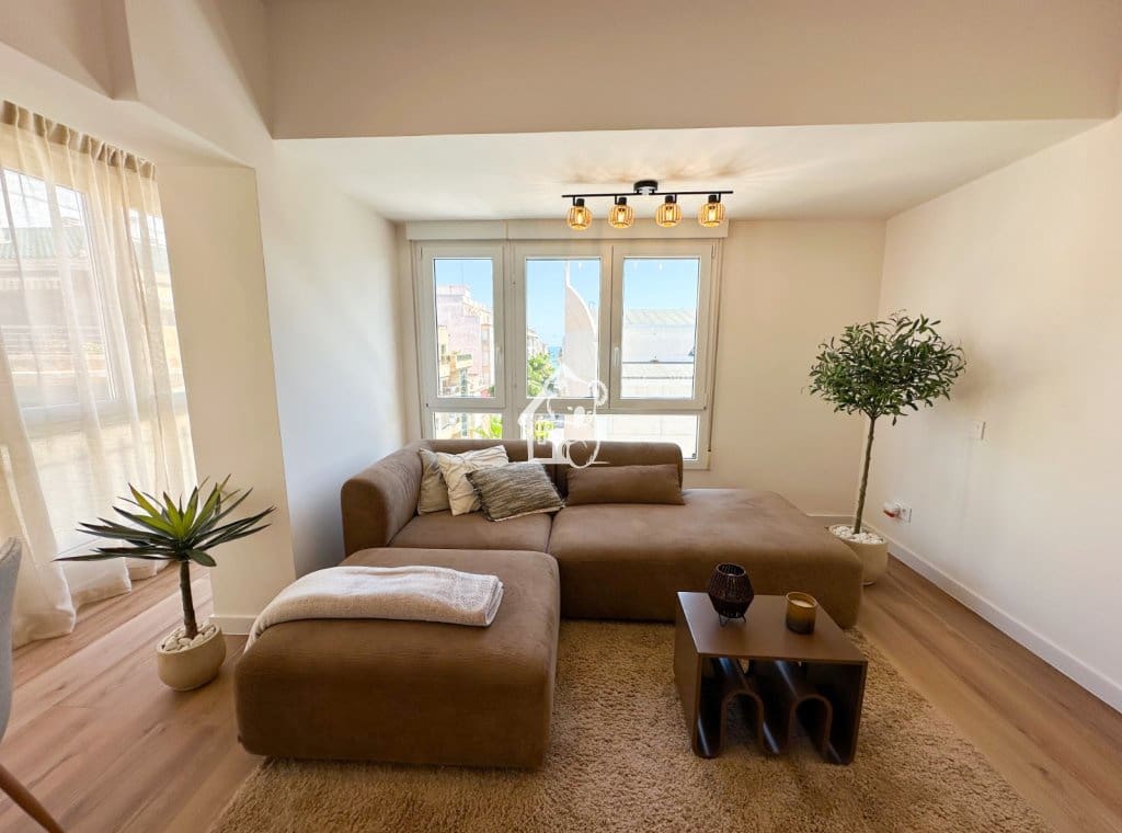 3 camera da letto Appartamento da affittare in Torrevieja con garage - 1.250 € (Rif: 9889601)