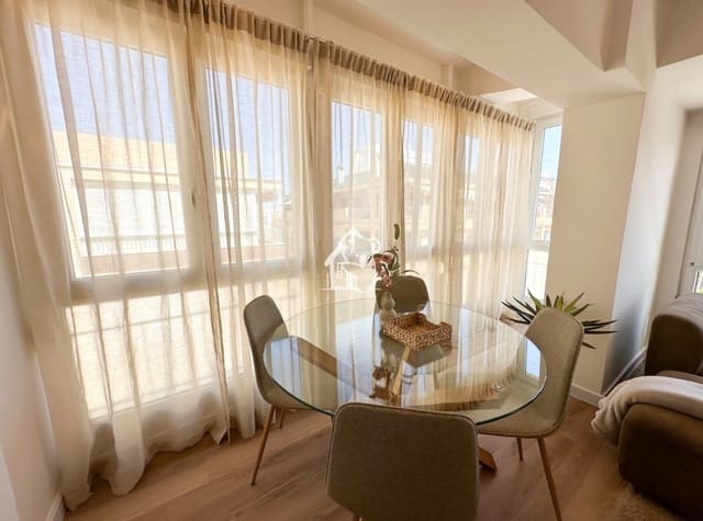 3 sovrum Lägenhet att hyra i Las Piscinas Naturales, Torrevieja med garage - 1 250 € (Ref: 9889601)