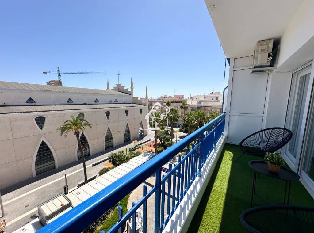 3 camera da letto Appartamento da affittare in Torrevieja con garage - 1.250 € (Rif: 9889601)
