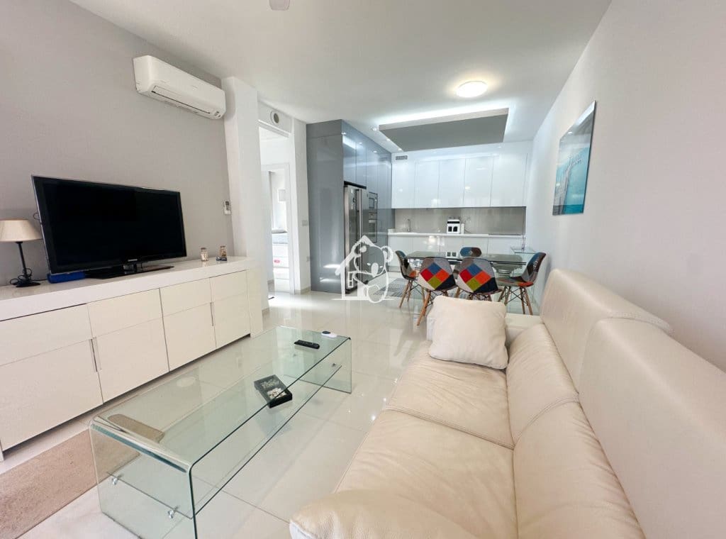 Bungalow de 2 habitaciones en Pilar de la Horadada en alquiler con piscina - 1.000 € (Ref: 9891406)