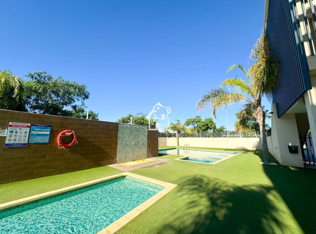 Bungalow de 2 habitaciones en Pilar de la Horadada en alquiler con piscina - 1.000 € (Ref: 9891406)
