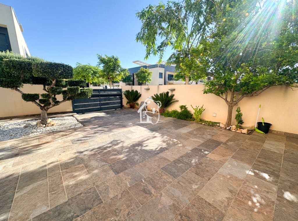 Bungalow de 2 habitaciones en Pilar de la Horadada en alquiler con piscina - 1.000 € (Ref: 9891406)