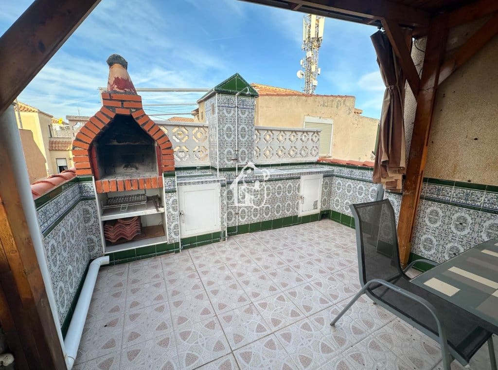 4 soveværelse Byhus til leje i Torrevieja med swimmingpool - € 1.170 (Ref: 9891407)