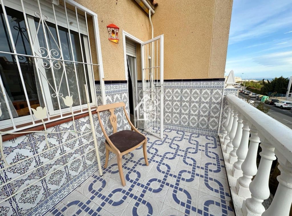 4 soveværelse Byhus til leje i Torrevieja med swimmingpool - € 1.170 (Ref: 9891407)